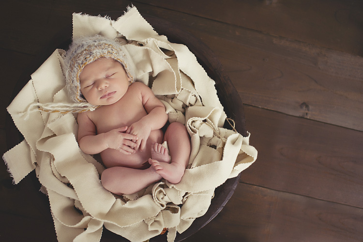 Jennifer Williams | Delicate Details Photography Delicate Details | Atlanta GA newborn Photographer | Toccoa Georgia Newborn Photographer | Maternity | Newborn | Baby | Child | Family | Portraiture | Senior